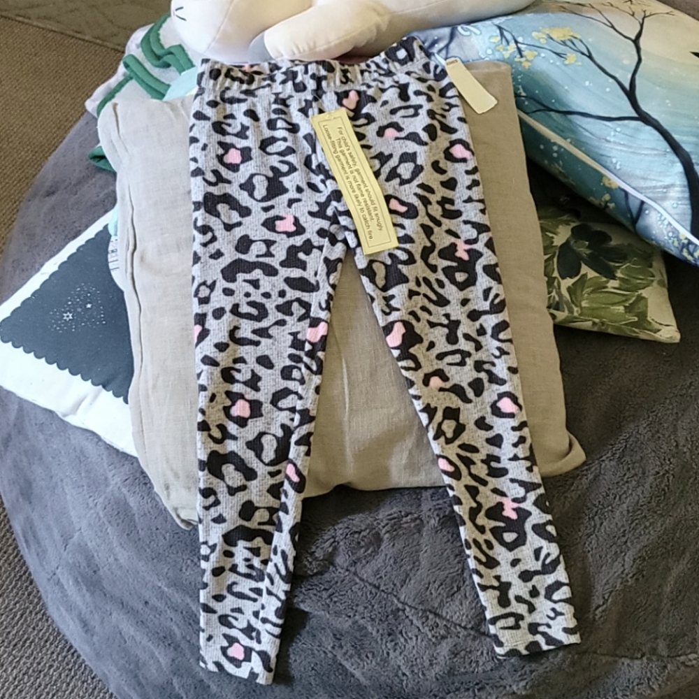 Cheetah 🐆 print ribbed fleece pants